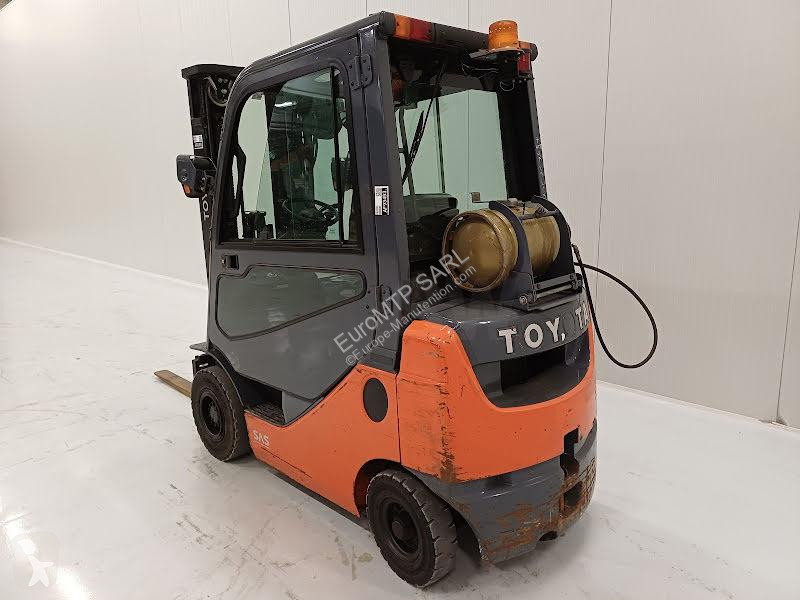 رافعة شوكية Toyota  06-8FG18F