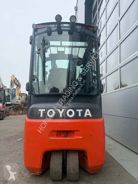 رافعة شوكية Toyota