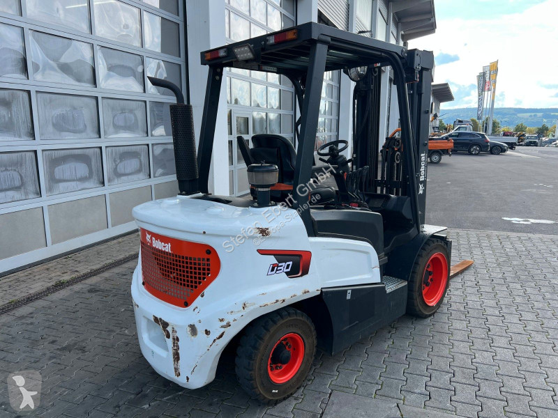 Teleskopický manipulátor Bobcat D30NXS / nur...
