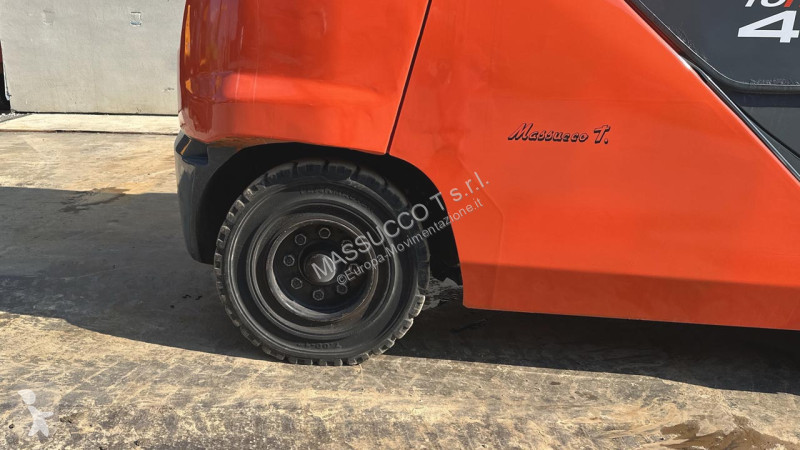 رافعة شوكية Toyota