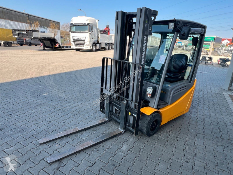 رافعة شوكية Jungheinrich EFG 218 / Triplex...
