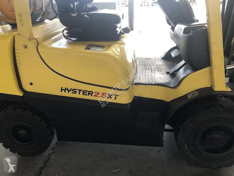 رافعة شوكية Hyster
