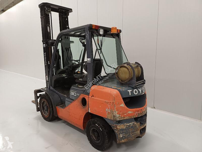 رافعة شوكية Toyota  02-8FGF30