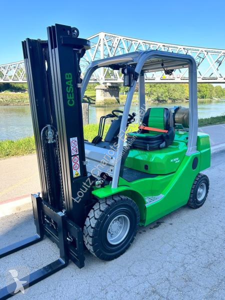 Кар Cesab  M320GV