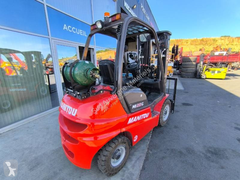 رافعة شوكية Manitou