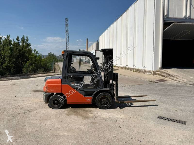 رافعة شوكية Toyota 02-8FDF30
