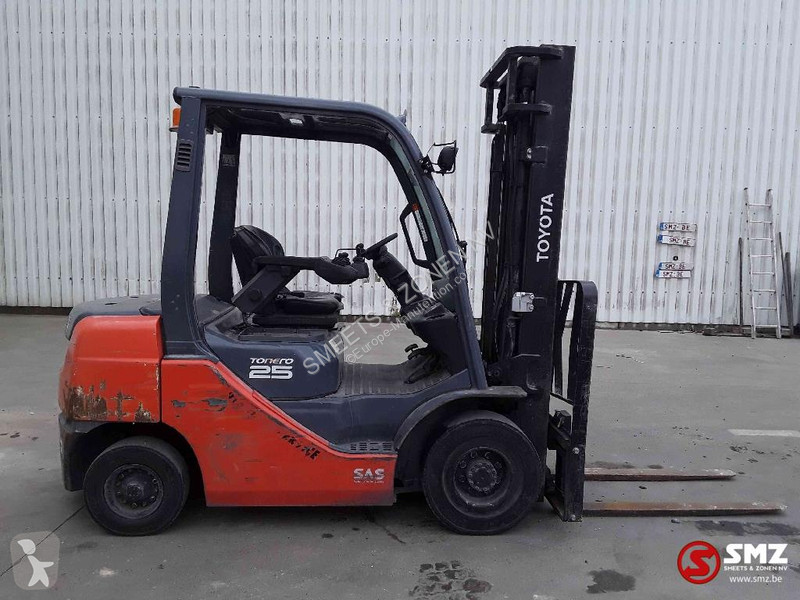 رافعة شوكية Toyota 25 02-8FDF25 6800 H