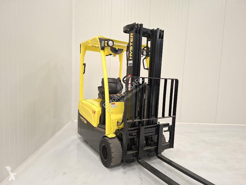 رافعة شوكية Hyster