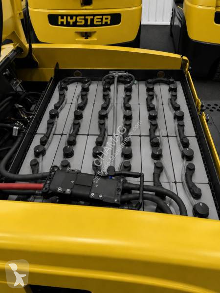رافعة شوكية Hyster
