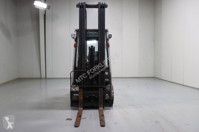 Teleskopický manipulátor Nissan G1Q2L25Q