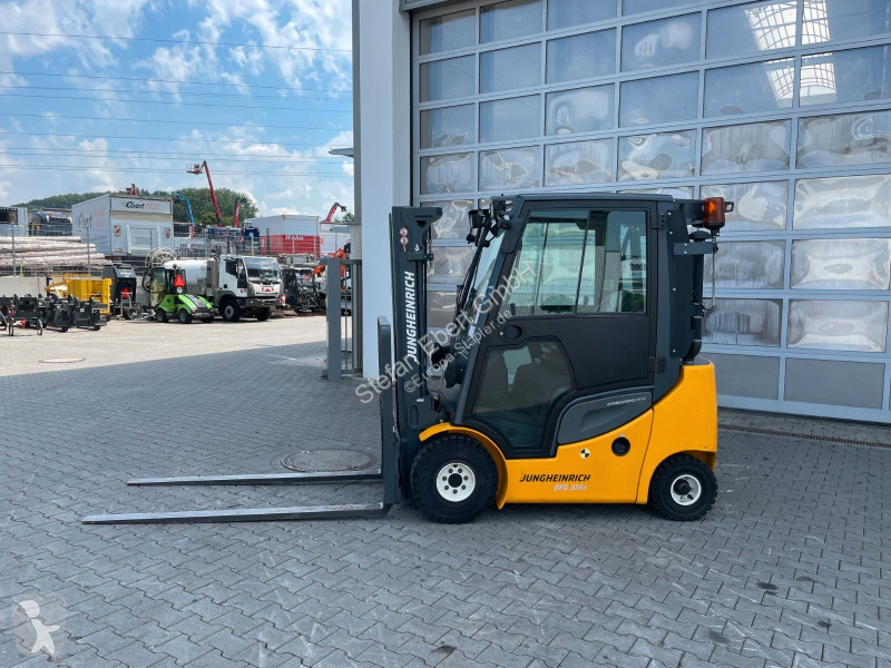 Кар Jungheinrich 316s / Triplex: 4.4m / 2.008h...