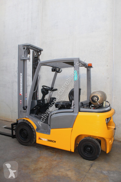 رافعة شوكية Jungheinrich 440 ZT
