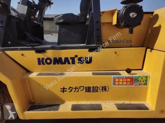 رافعة شوكية ثقيلة Komatsu