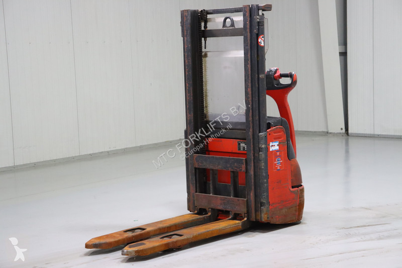 رافعة شوكية Linde L12