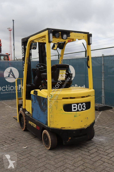 رافعة شوكية Hyster MWB