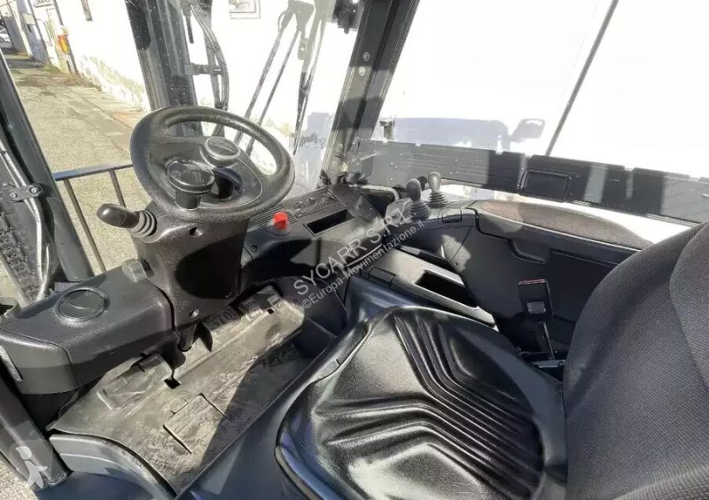 Vysokozdvižný vozík Linde E25