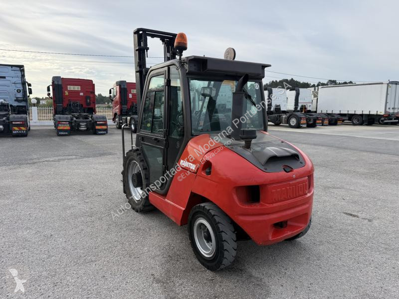 رافعة شوكية Manitou