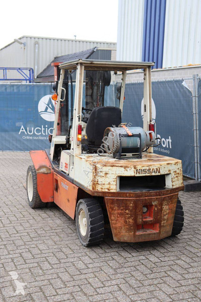 Teleskopický manipulátor Nissan RHG02 A 30U