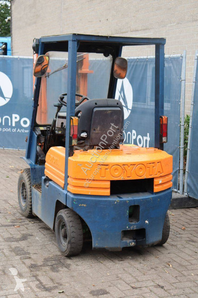 Chariot élévateur Toyota 02-5FD 15