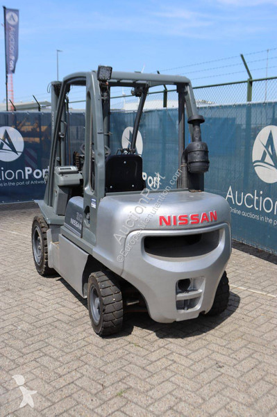 Carretilla elevadora Nissan 30