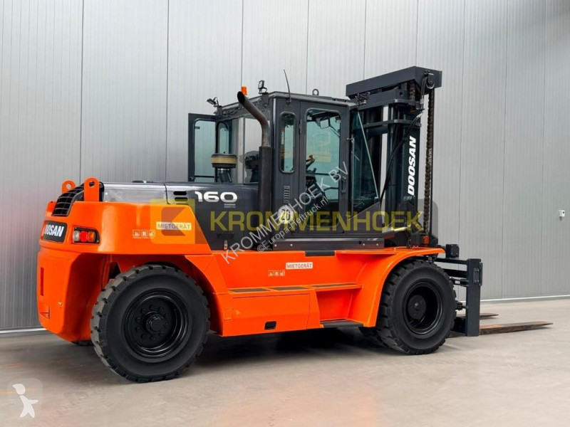 Chariot élévateur Doosan D 160 S-5