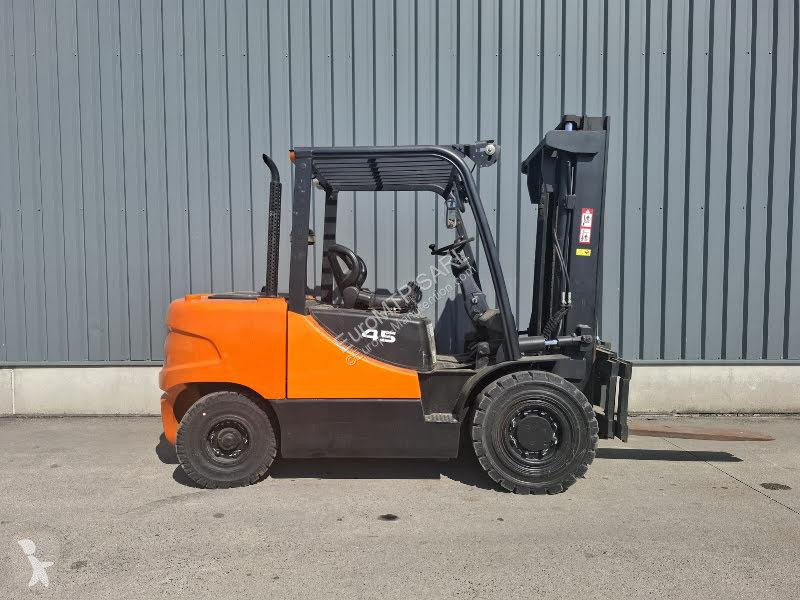 Empilhador elevador Doosan  D45SC-5