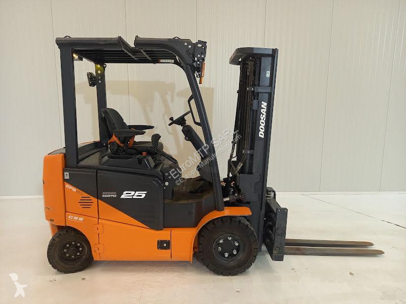 Empilhador elevador Doosan  B25NS