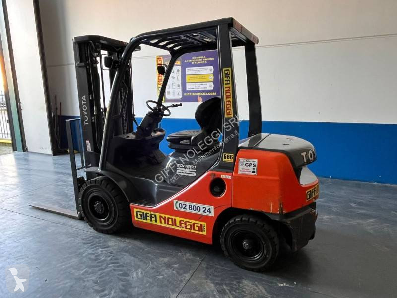 Heftruck Toyota 02-8FDF25