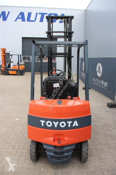 Кар Toyota 20