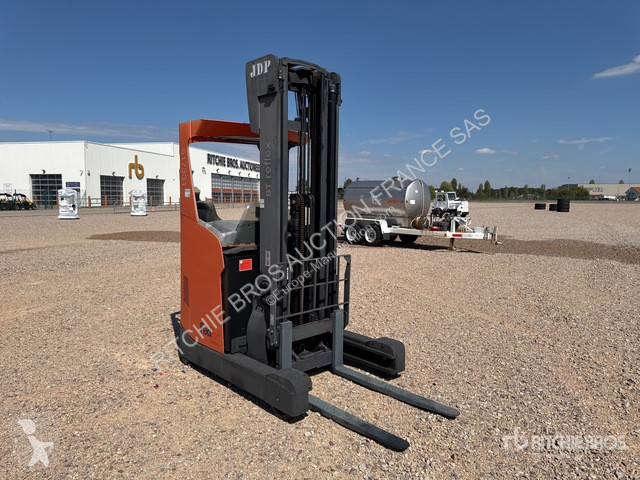 Empilhador elevador Toyota  RRE160