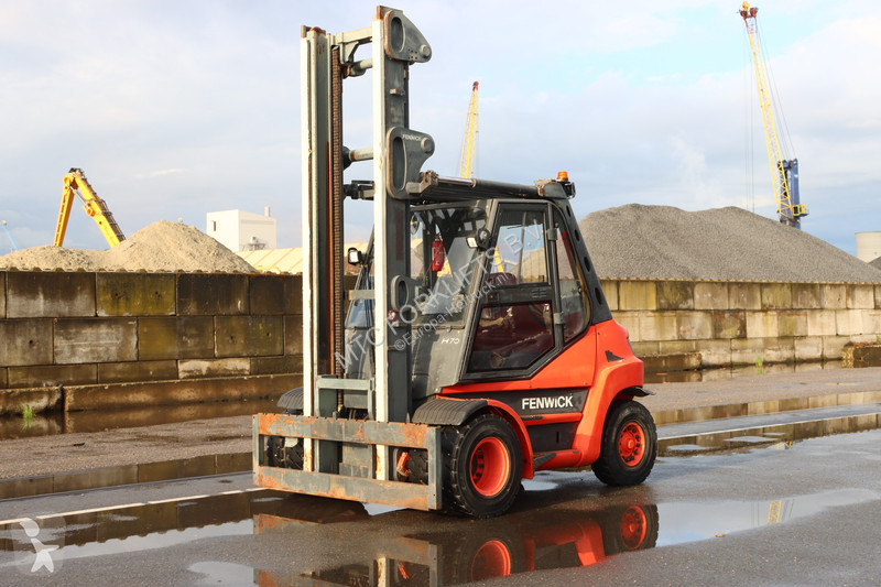 Навантажувач вилковий Linde H70D