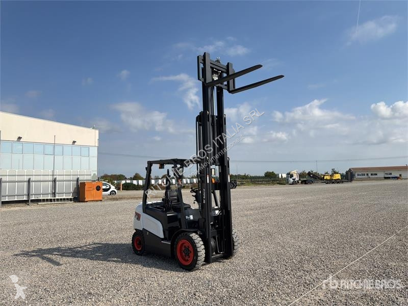 Навантажувач вилковий Bobcat D30NXP 3000 kg...