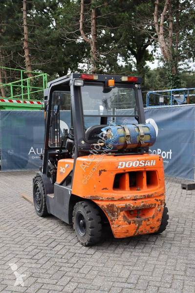 Doosan G30G Forklift