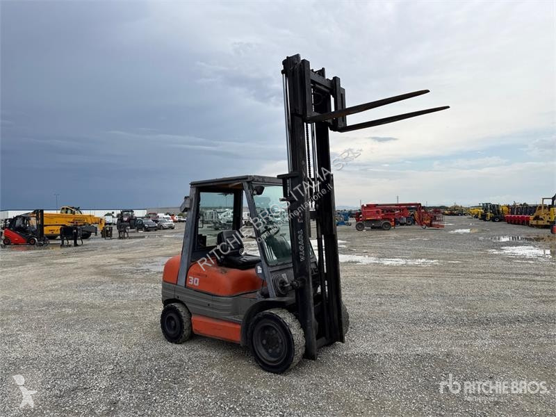 Emelőtargonca Toyota 02-6FDF30 2900 kg Forklift