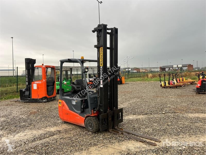 Автопогрузчик Toyota 1800 kg Electric Forklift