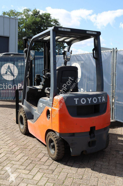 Carretilla elevadora Toyota 02-8FD15