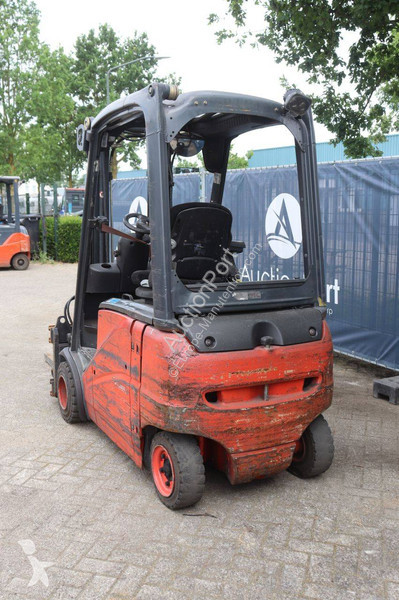 Stivuitor Linde 01