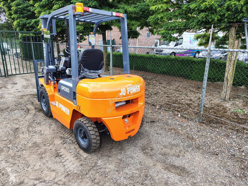 Chariot élévateur  CPCD25