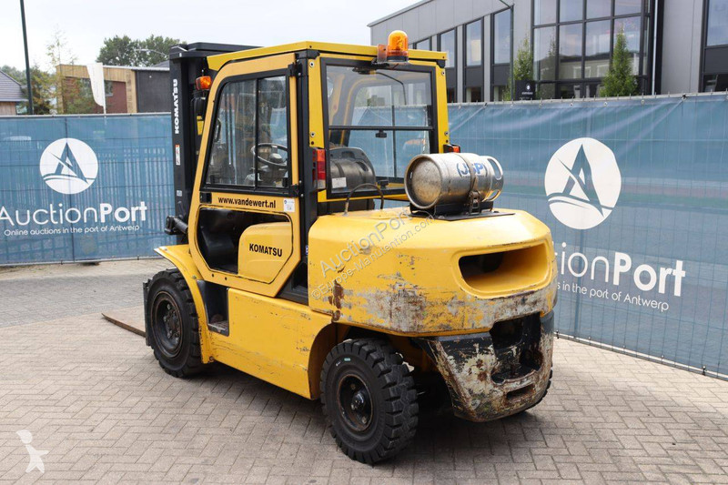 Chariot élévateur Komatsu FG401-7