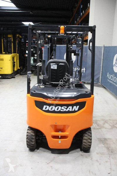 Chariot élévateur Doosan B25x-7plus