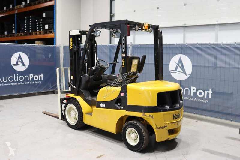 Chariot élévateur Yale GDP30MXE2195