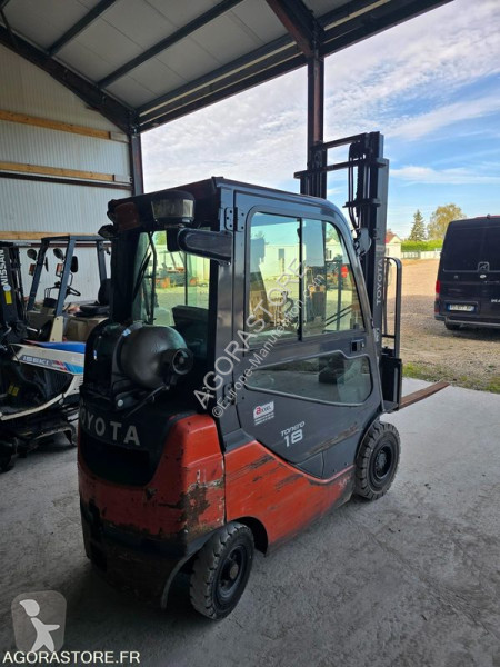 Chariot élévateur Toyota Tonero 18
