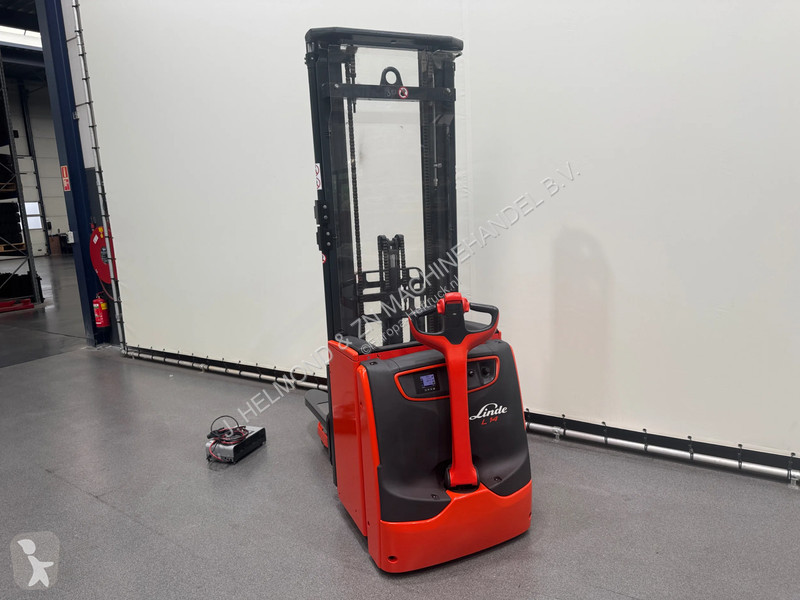 Teleskopický manipulátor Linde L14