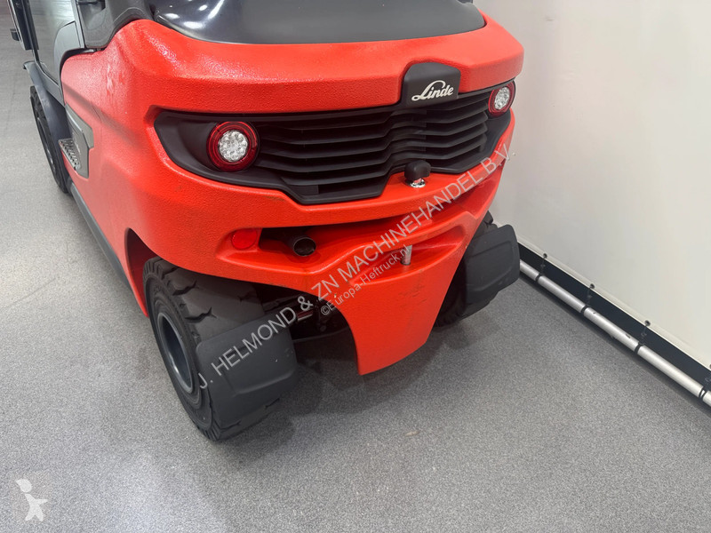 رافعة شوكية Linde H 25 D-01