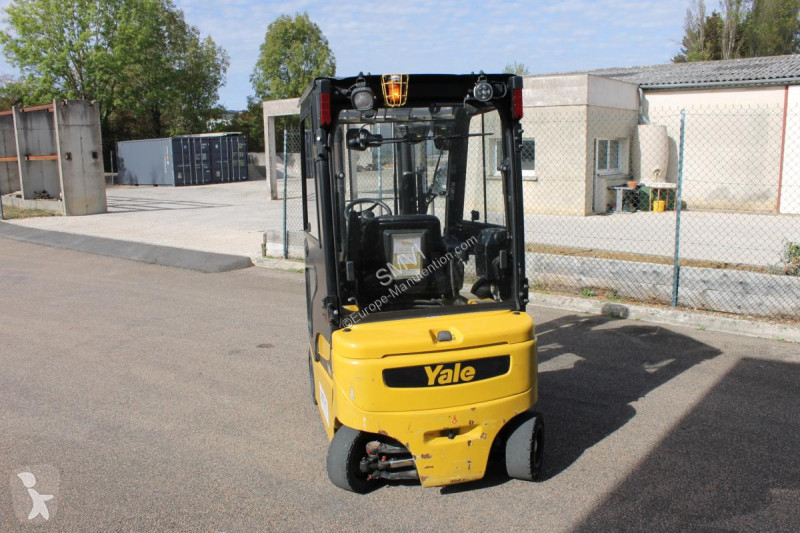 Chariot élévateur Yale  ERP16VF