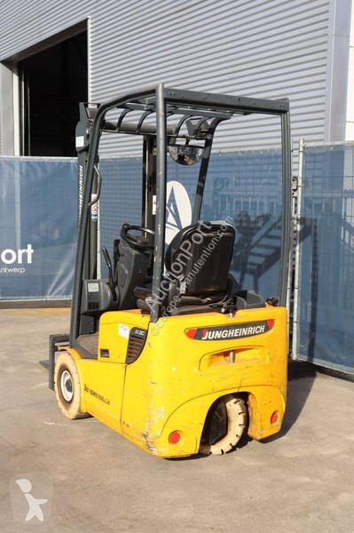Chariot élévateur Jungheinrich 110k