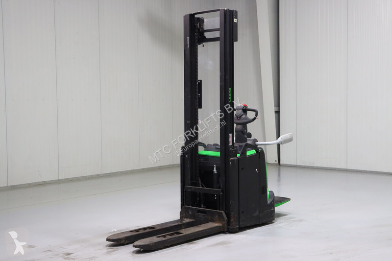 Chariot élévateur Cesab S312L