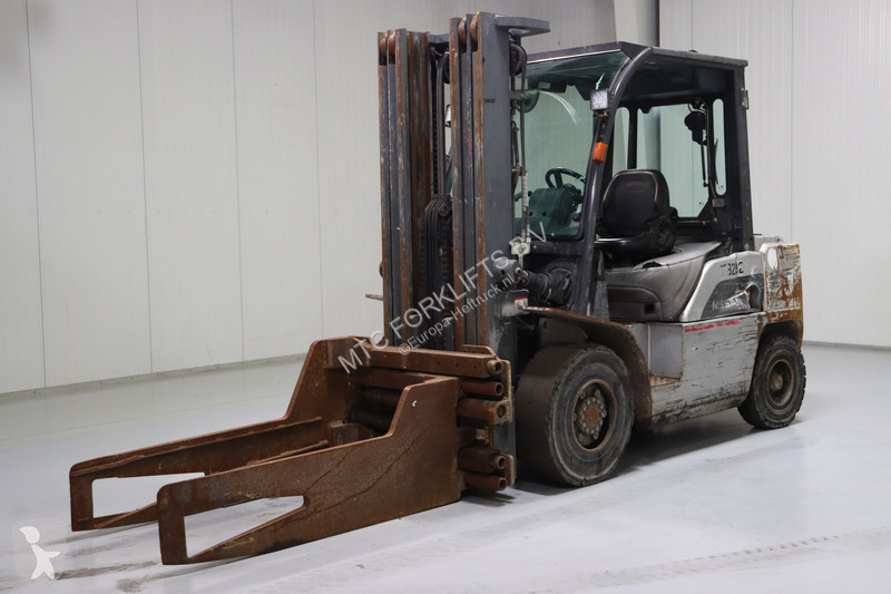 رافعة شوكية Nissan DG1F4A45Q