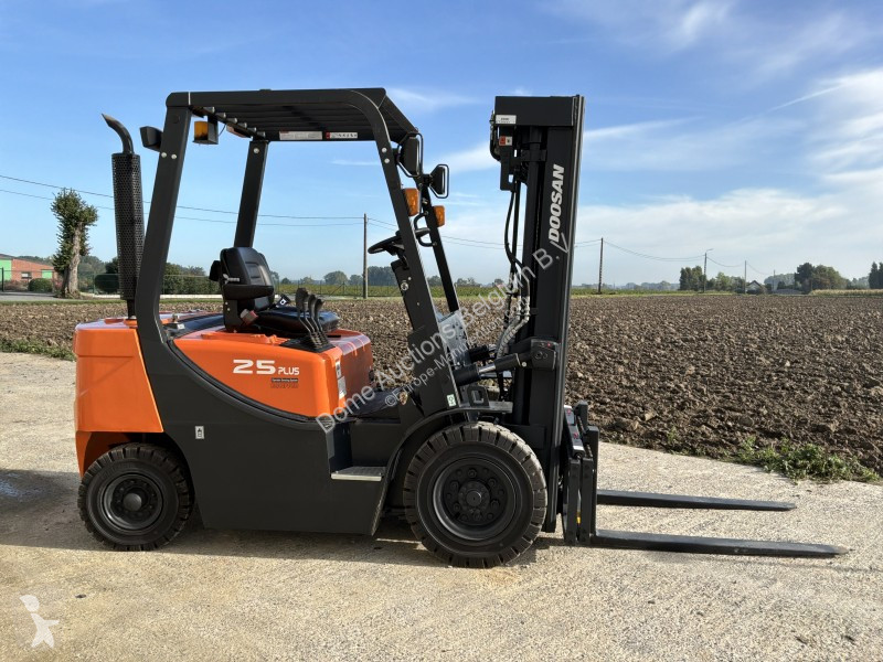 Chariot élévateur Doosan D25GP