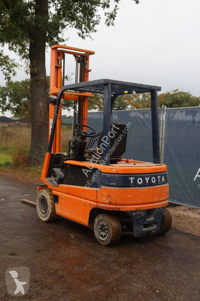 Кар Toyota 20